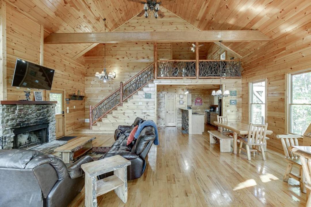 Deluxe Cabin For Groups Near Helen W Hot Tub Cornelia Eksteriør bilde